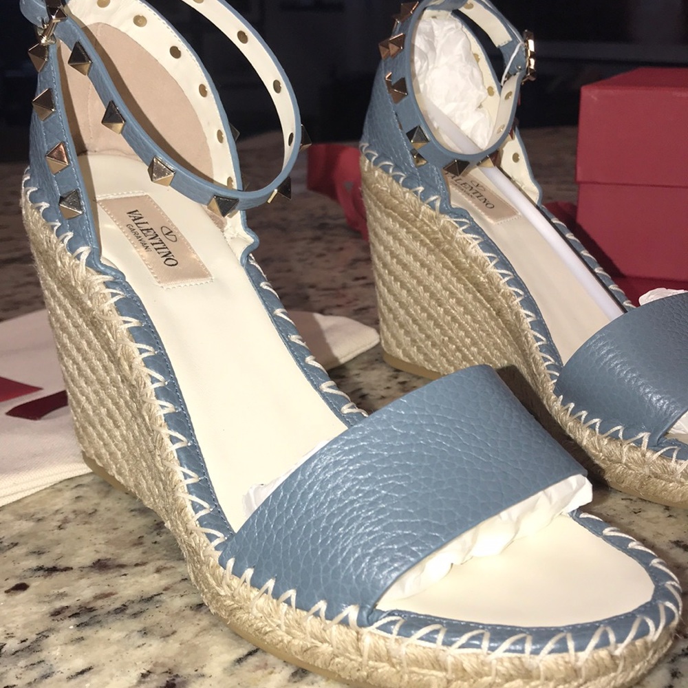 Valentino ROCKSTUD DOUBLE CALFSKIN WEDGE SANDAL - Picture 12 of 16